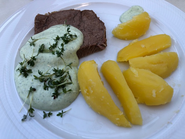 Tafelspitz Im Dillsud Mit Gruner Sauce