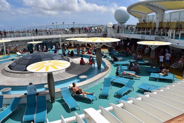 2025 04 01   Curacao   Willemstaa 010