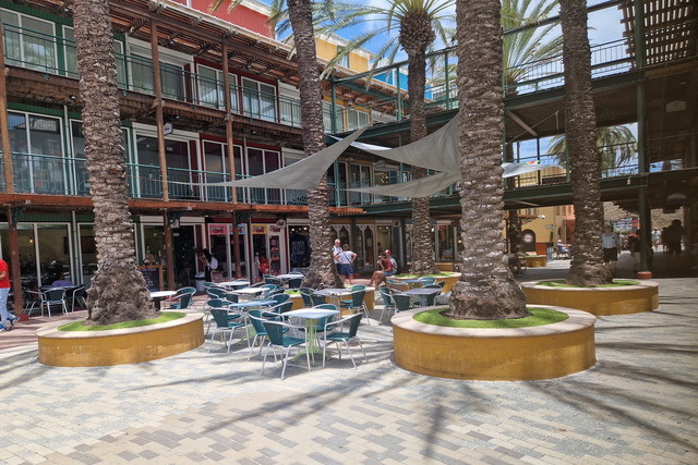 2025 04 01   Curacao   Willemstaa 016