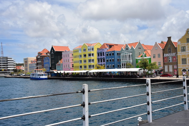 2025 04 01   Curacao   Willemstaa 022