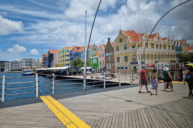 2025 04 01   Curacao   Willemstaa 025