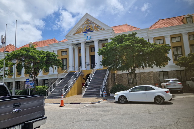 2025 04 01   Curacao   Willemstaa 029